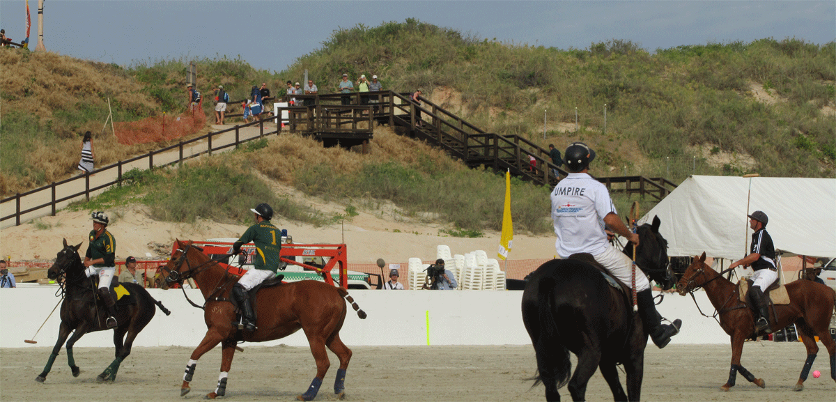 Polo on Cable beach  | Credits RobSpeld