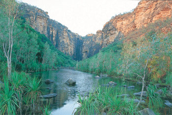 Jim Jim Falls gorge in th dry season   |    Photo:  NTTourism
