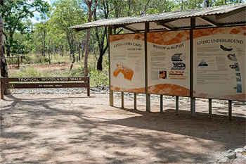 Cutta Cutta Caves information stand in Katherine Australia | Credits ParksAustralia