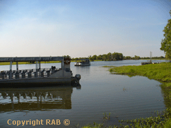 Yellow Water Billabong wildlife cruises  |  Credits RAB